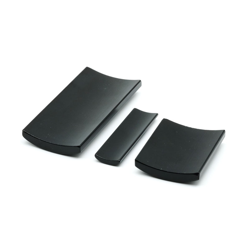 Oblouk/ Dlaždice/ Segmentový permanentní magnet